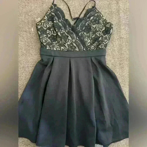 Francesca’s dress nwt - Picture 1 of 5